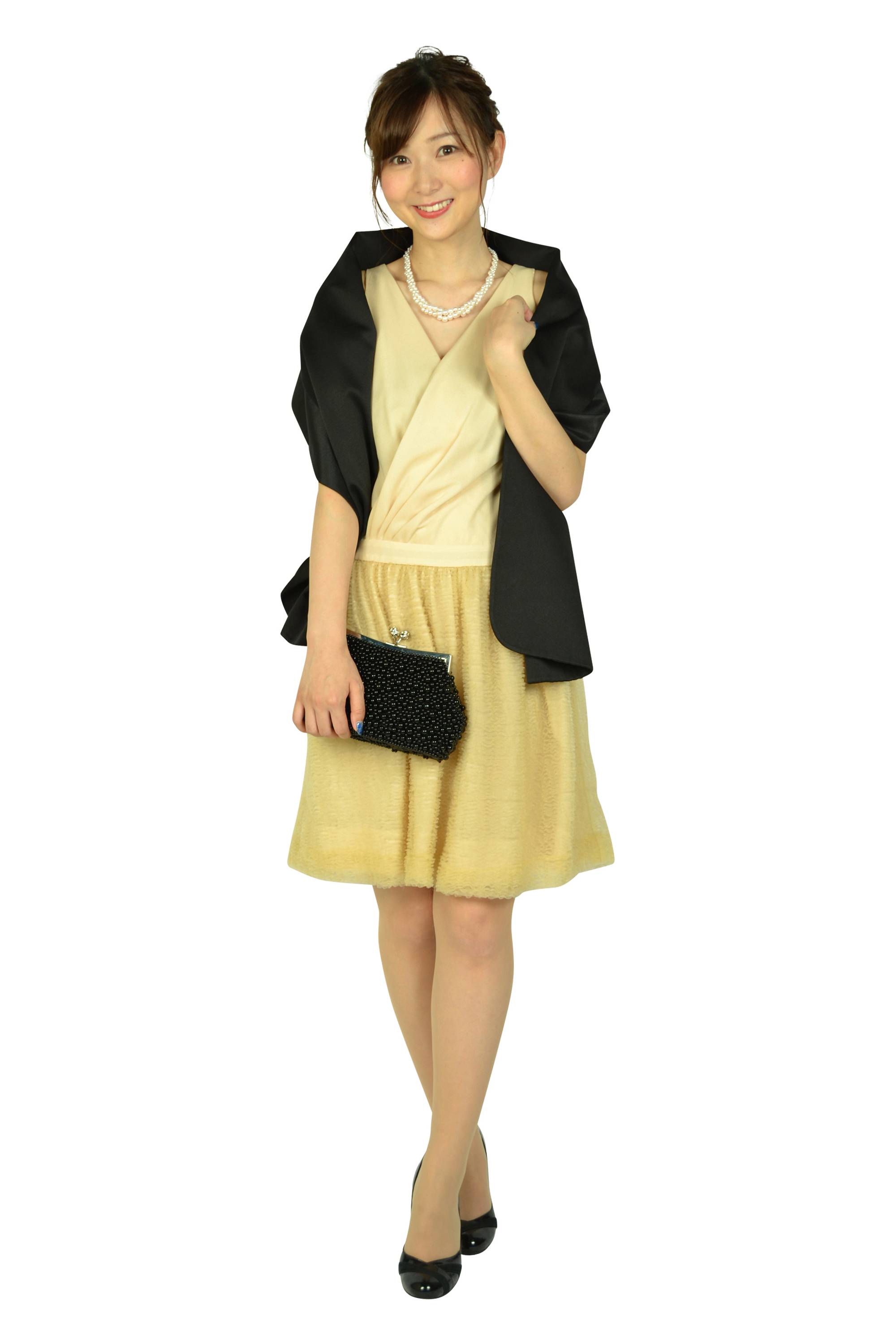 クリーム切り替えドレス