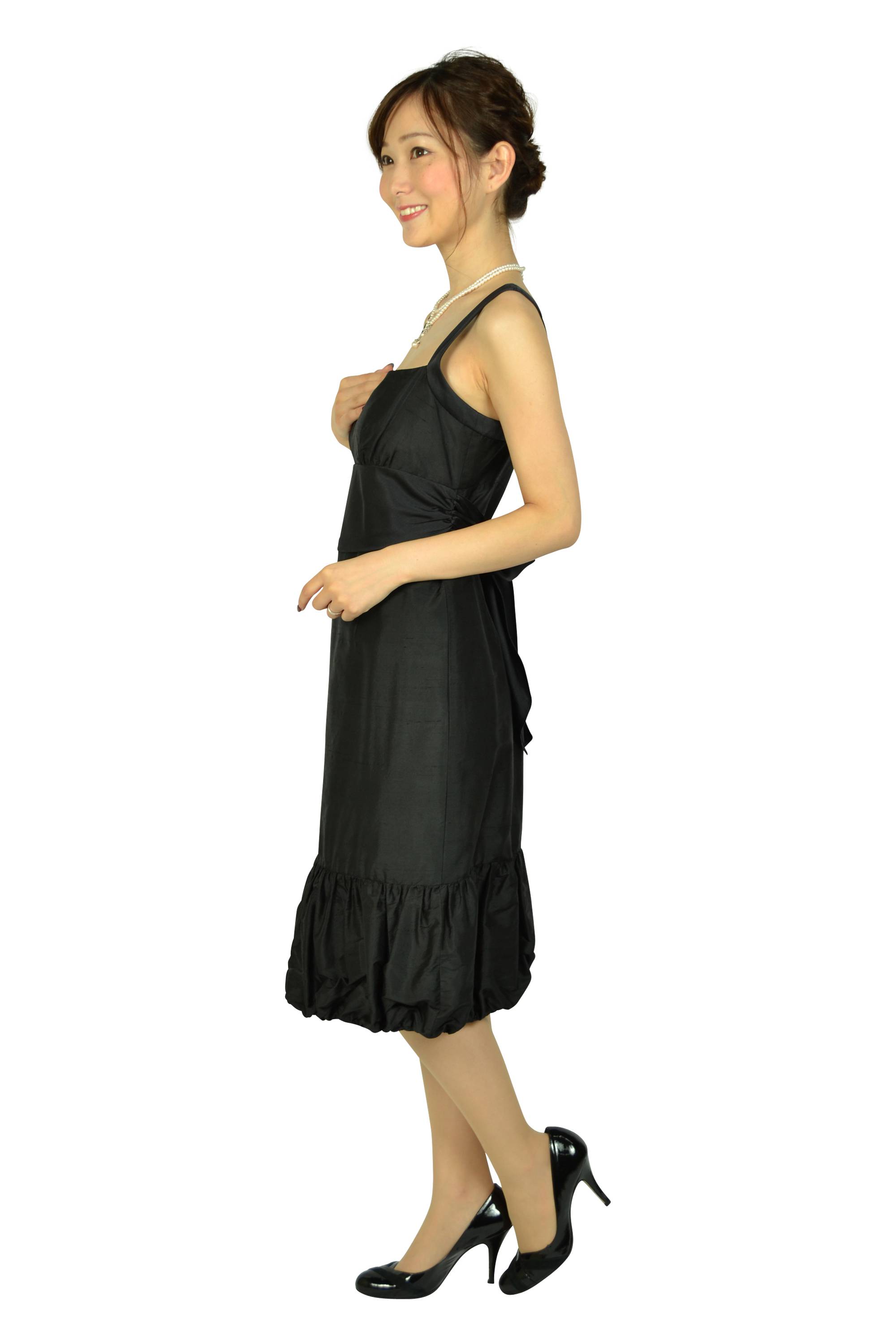 ブラック裾パフミディドレス