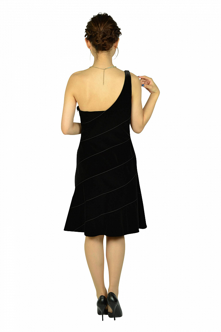 ブラックワンショルダードレス