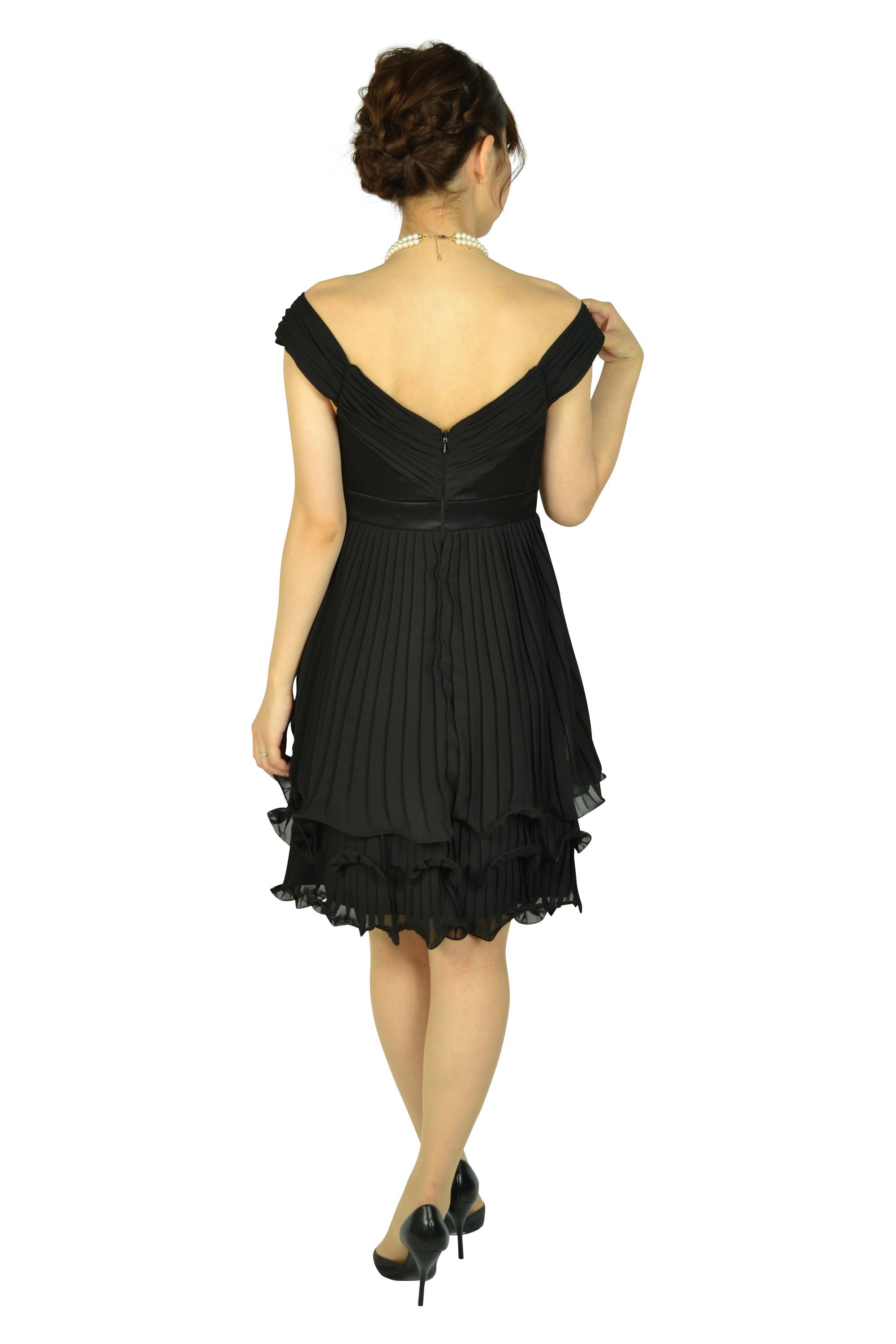 オフショルダーブラックミニドレス