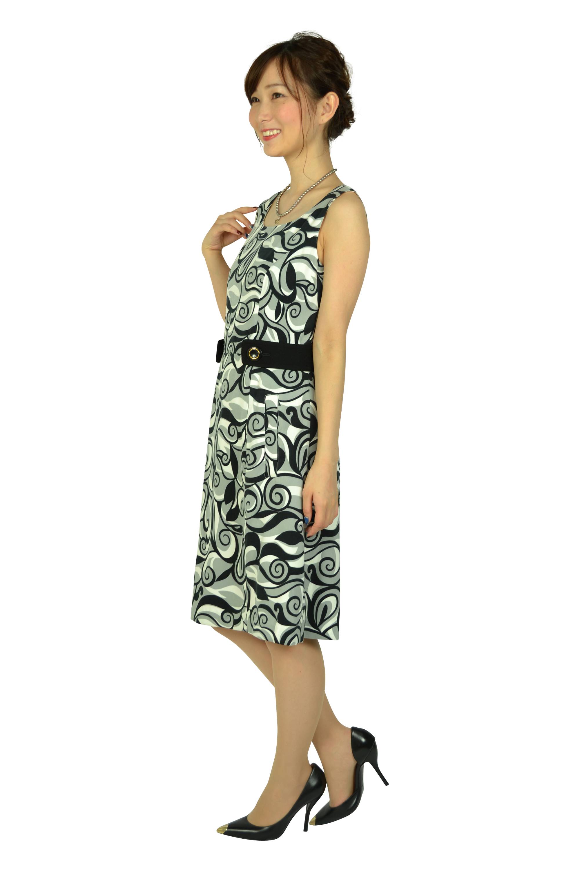 ブラック幾何学柄ドレス