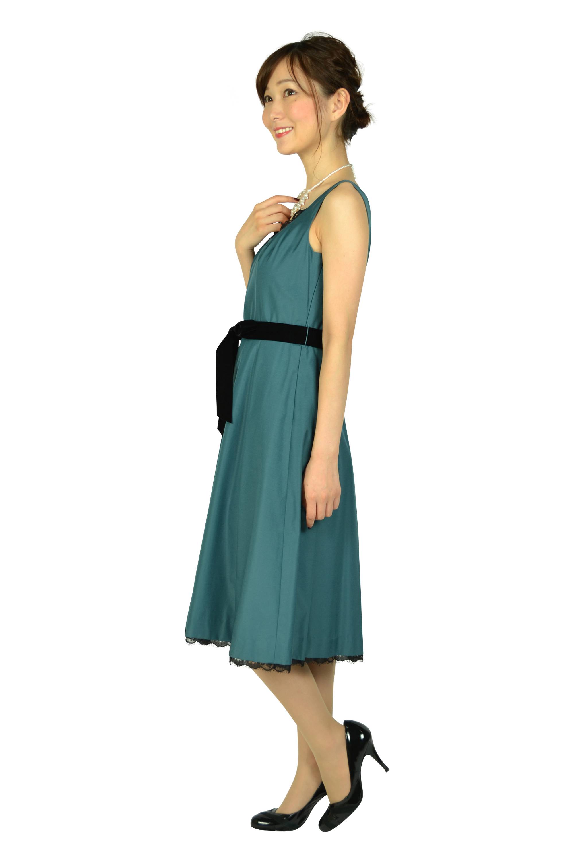 モスグリーン胸元レースドレス