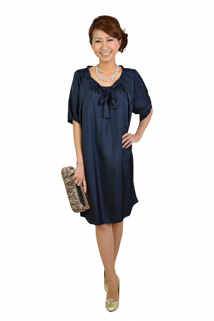 ゆったりネイビーカラードレス