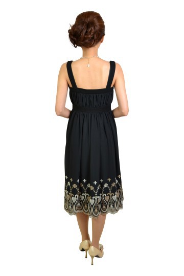 ブラック裾刺繍ミディドレス