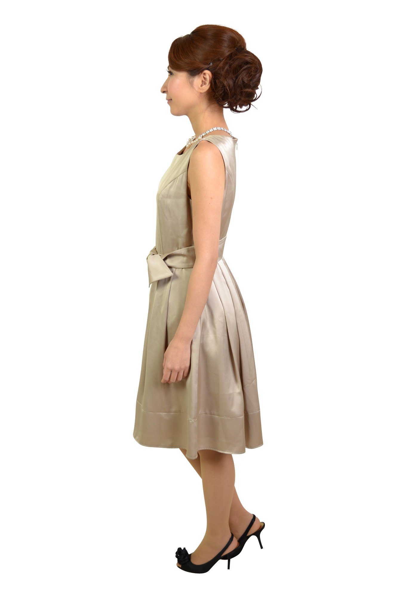 ベージュ光沢リボンドレス