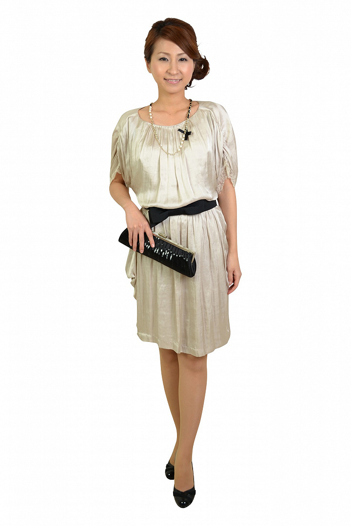 5分そでシルバードレス