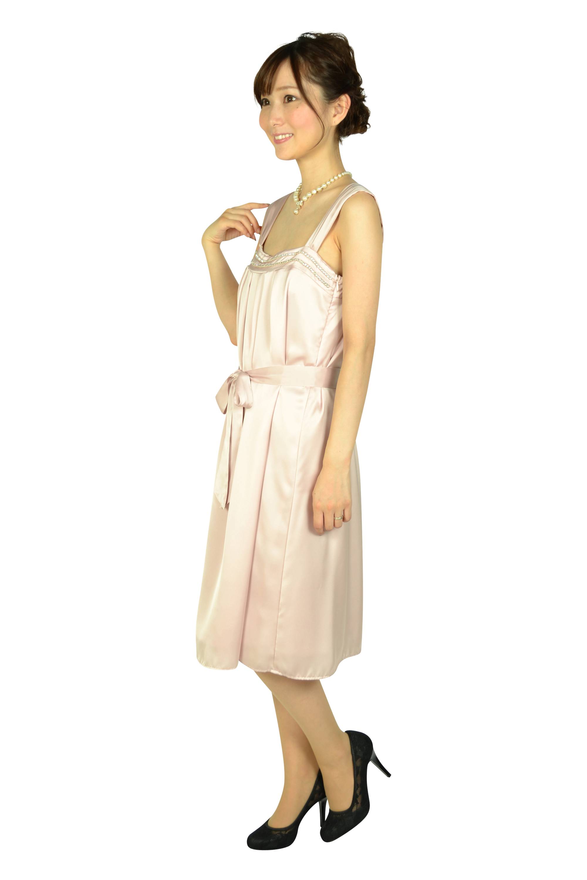 ひざ丈光沢ピンクドレス