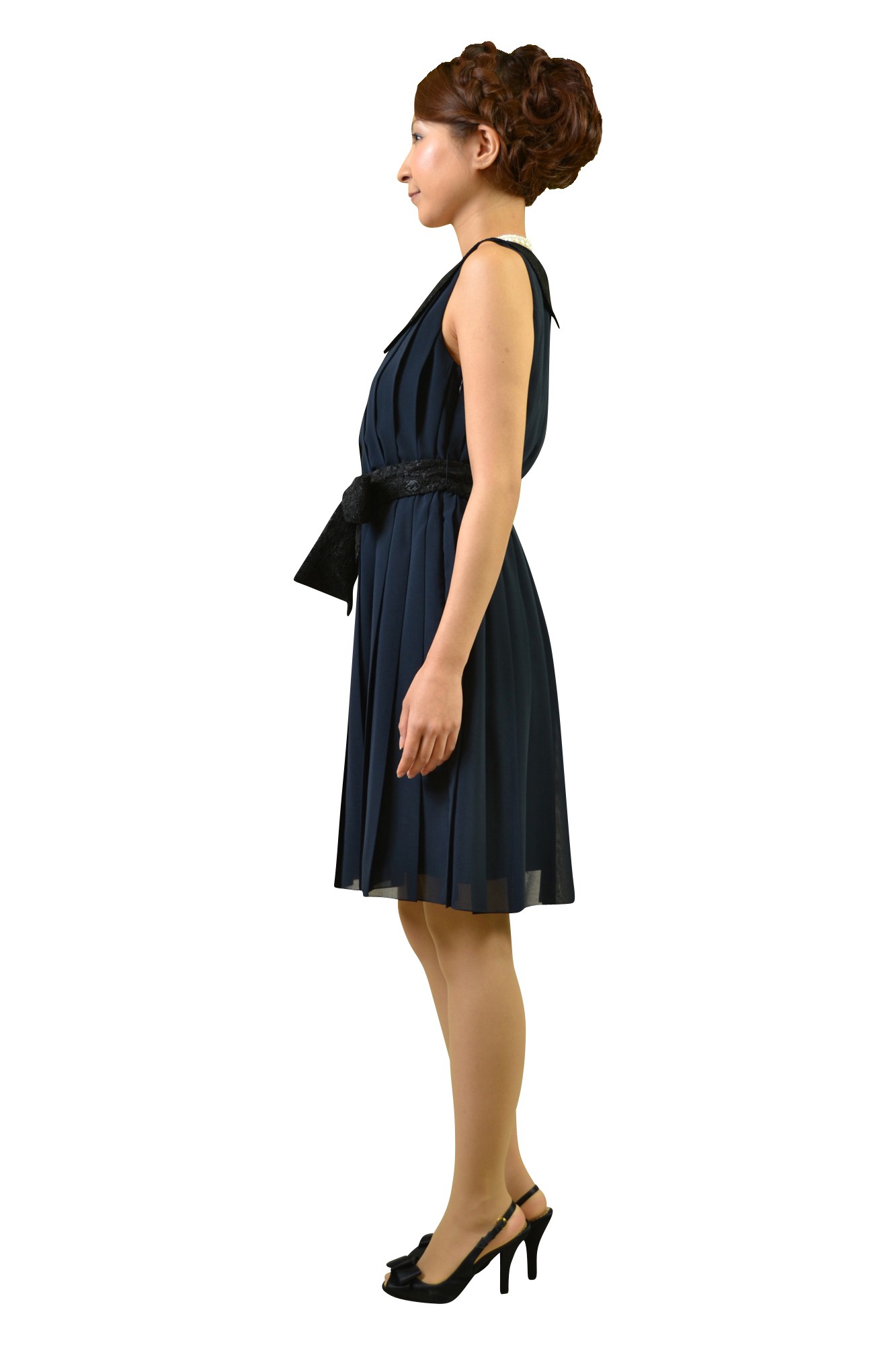 レース襟付きネイビードレス