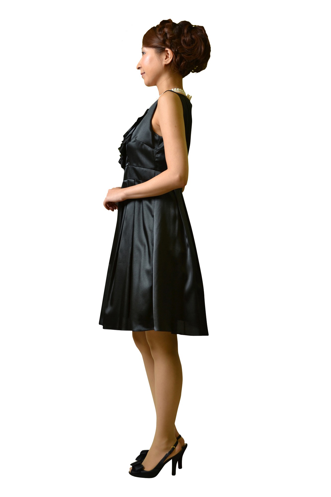 ブラック光沢プリーツドレス