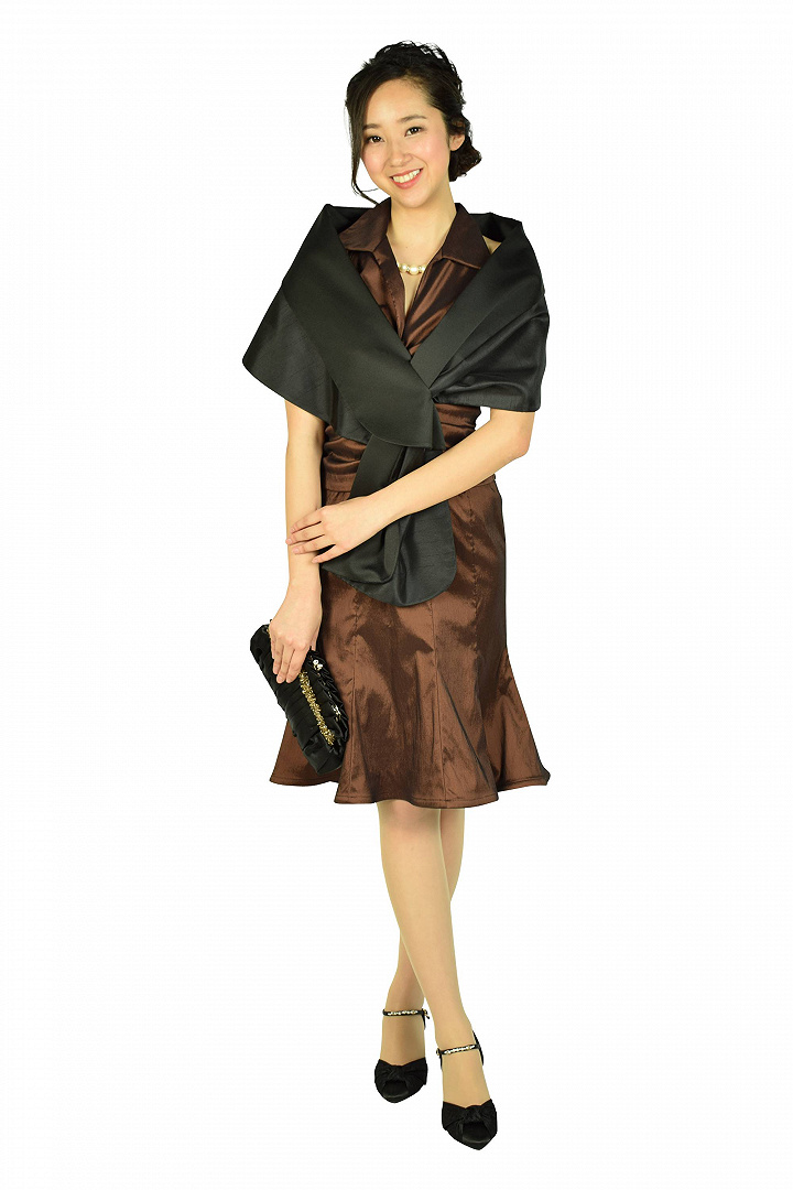 ブラウン襟付きマーメードドレス