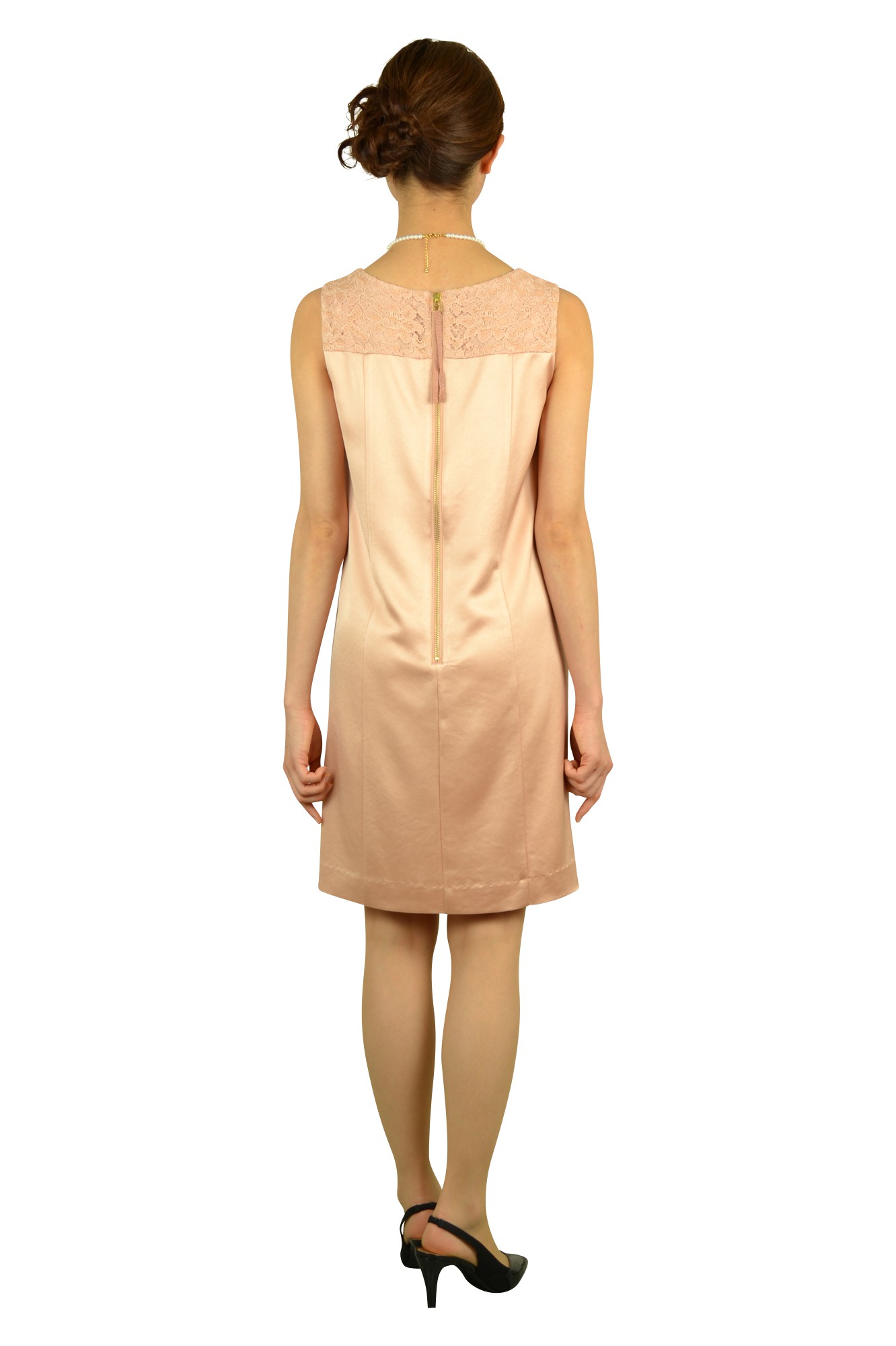 光沢サーモンピンクドレス