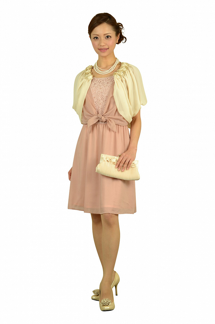 柔らかピンクドレス