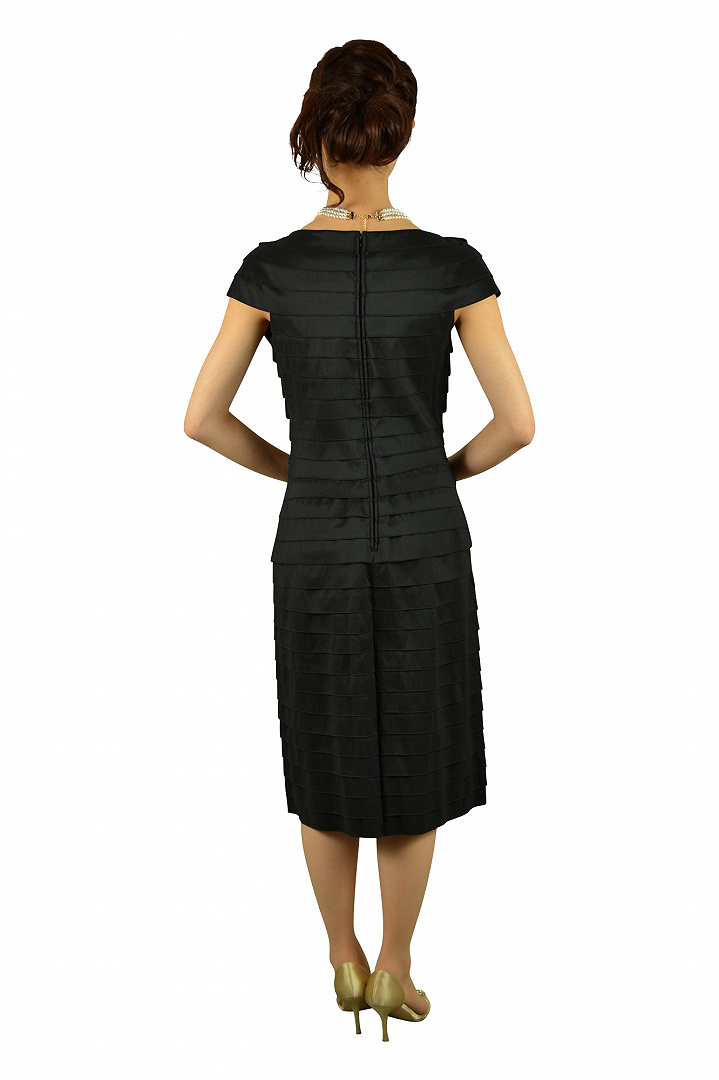 上質ブラックティアードドレス