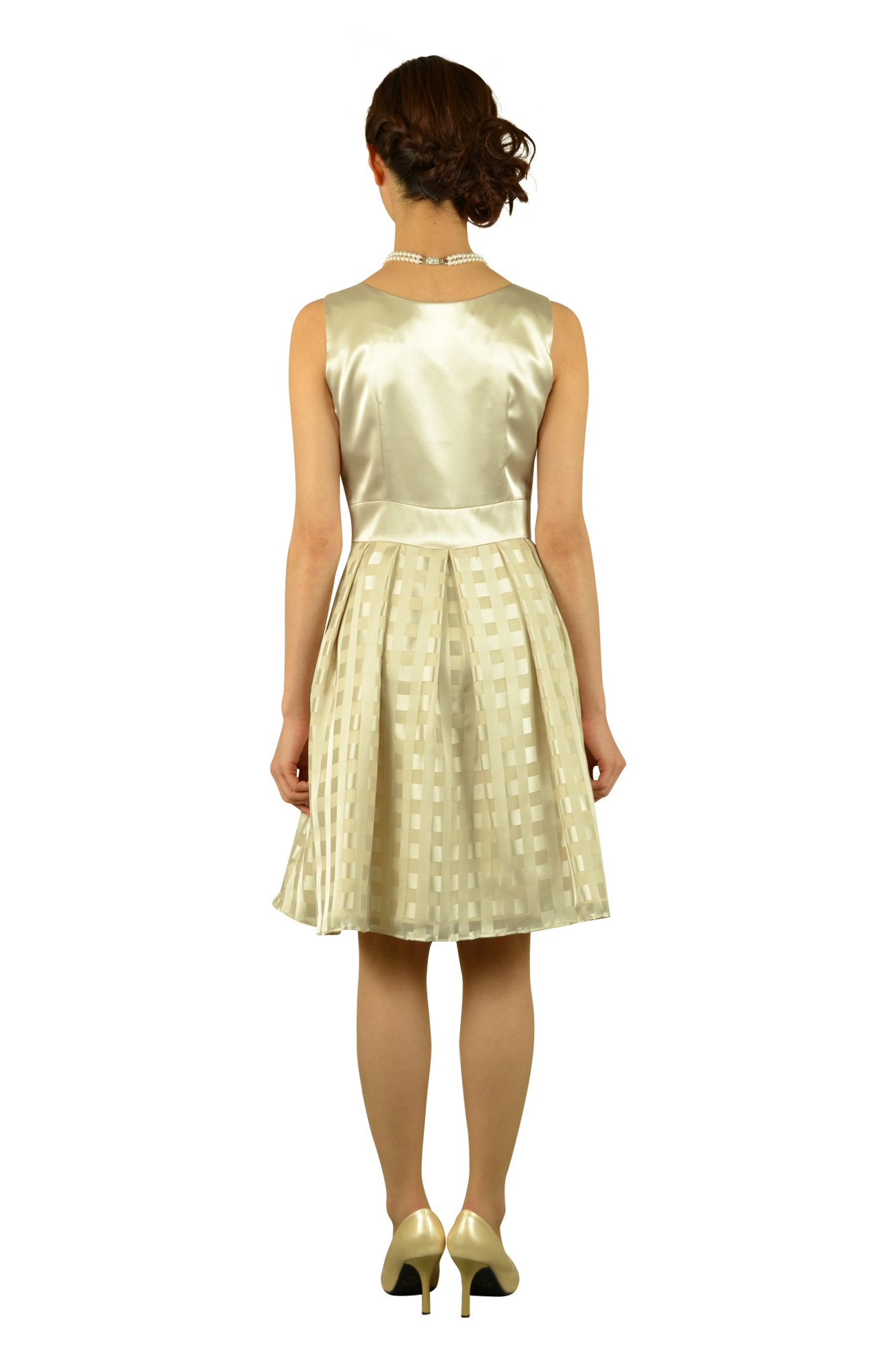 格子フィットアンドフレアベージュドレス