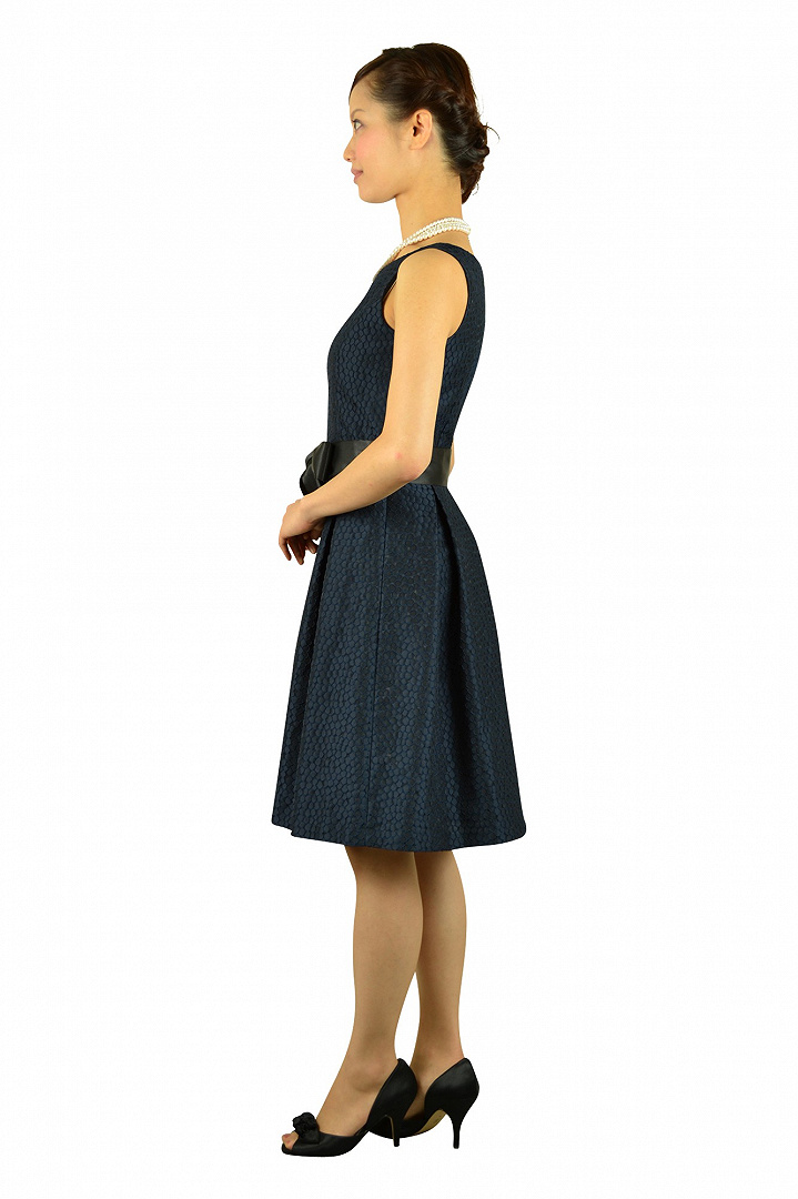 サークル柄刺繍ネイビードレス