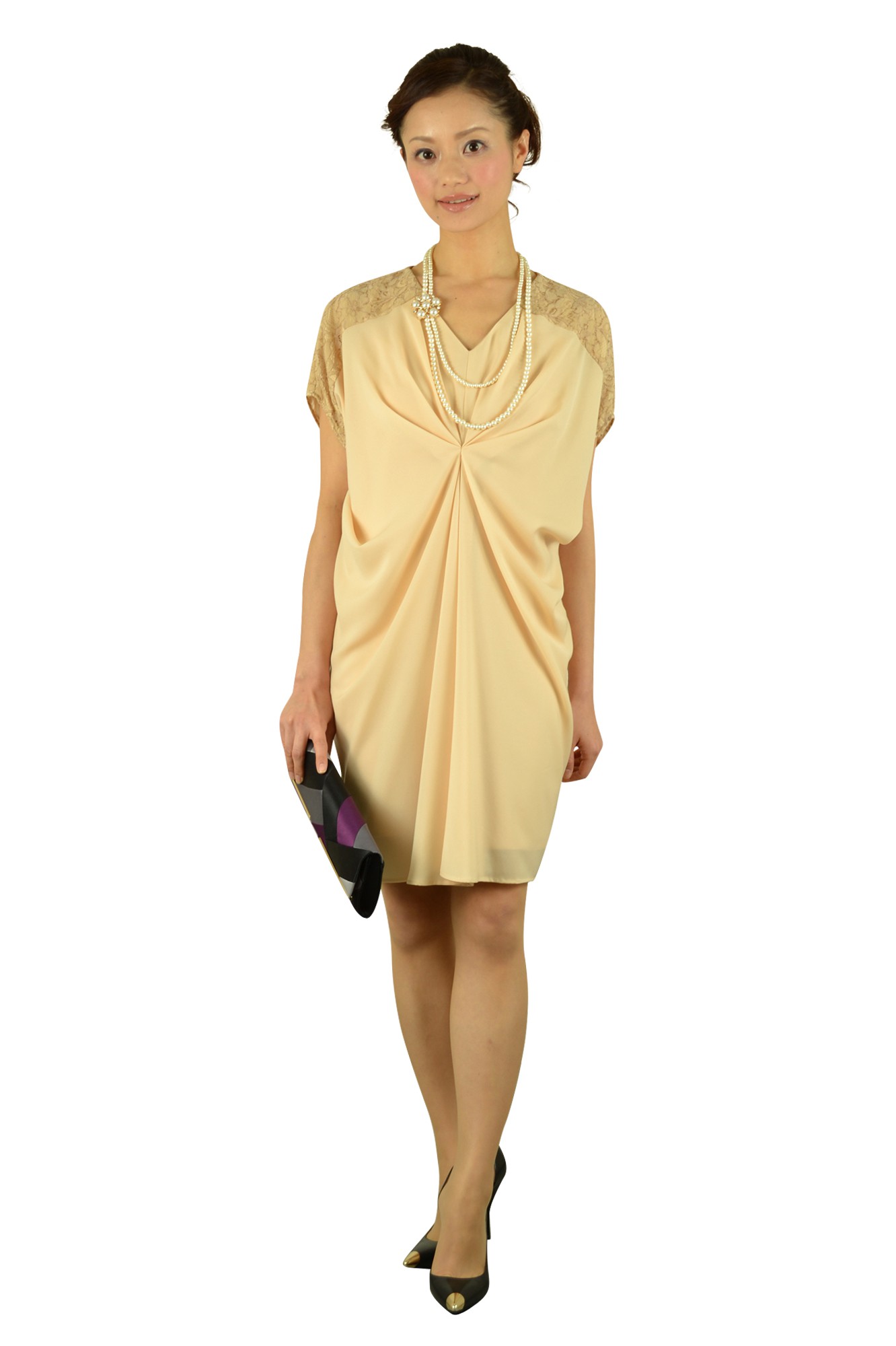 ドルマンクリームドレス