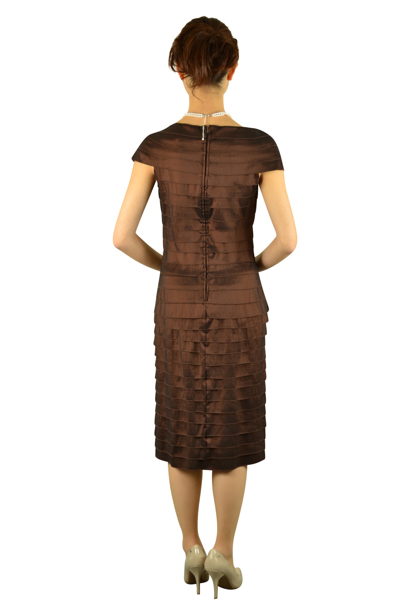 上質ブラウンティアードドレス