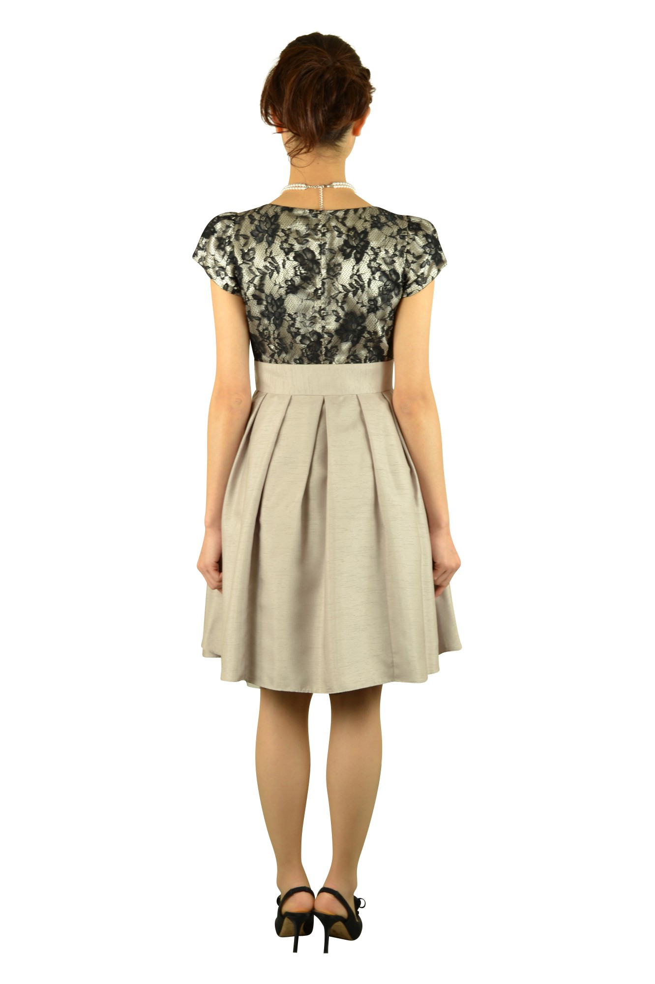 異素材MIXベージュスカートドレス