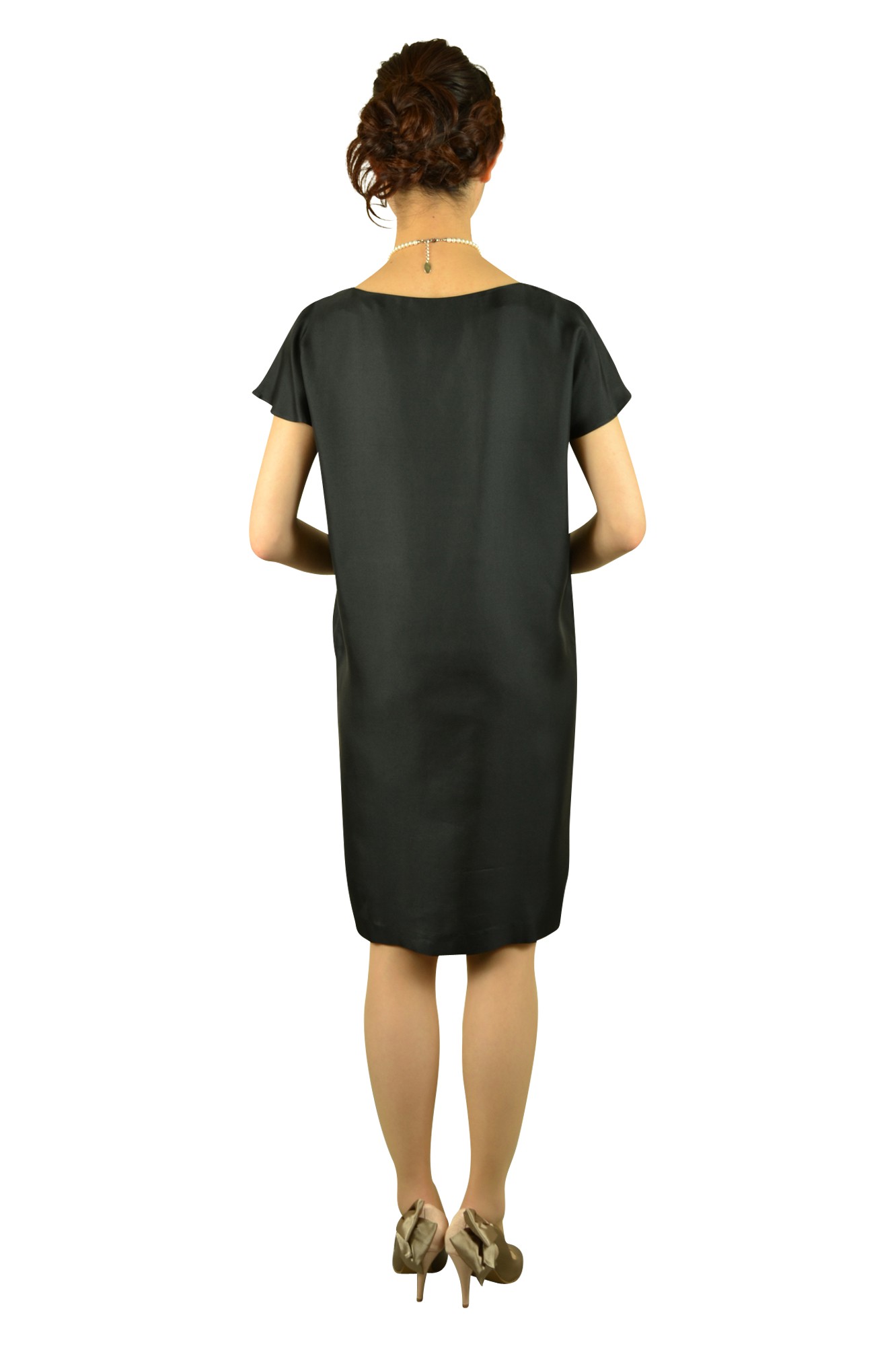 ゆったりブラックドレス