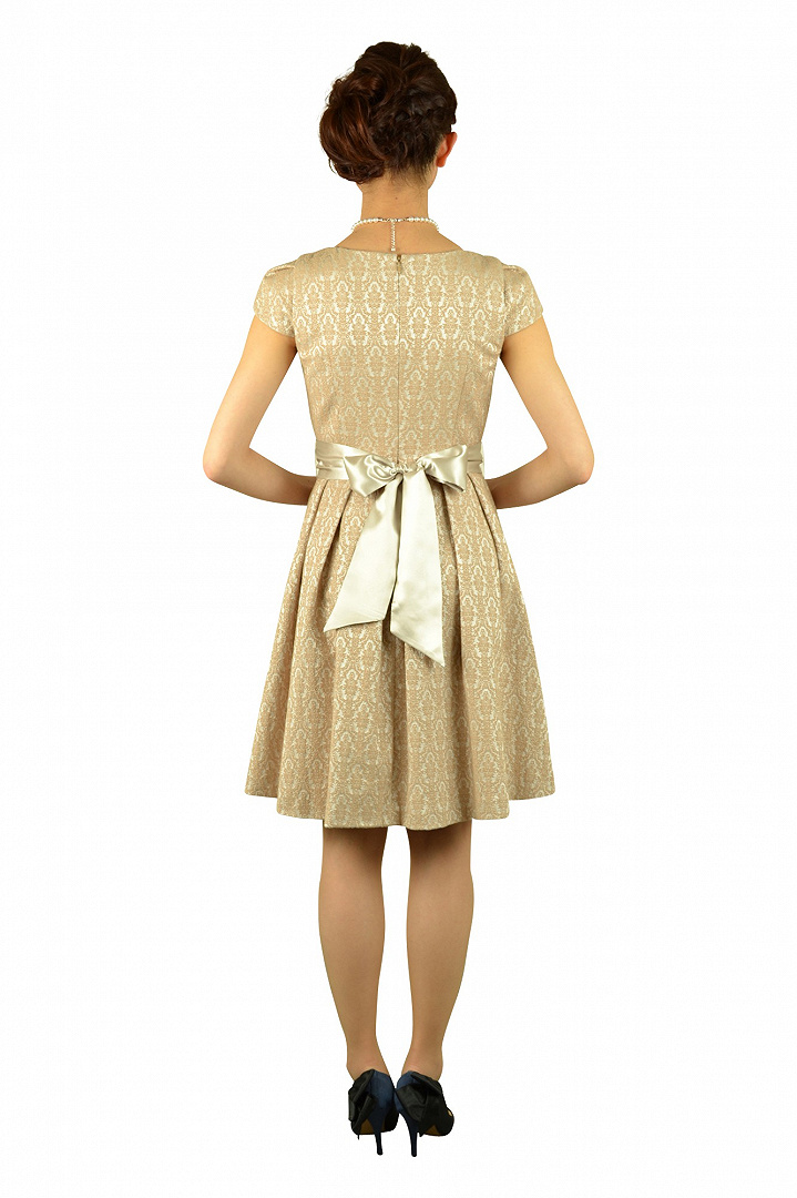 ベージュジャガードドレス