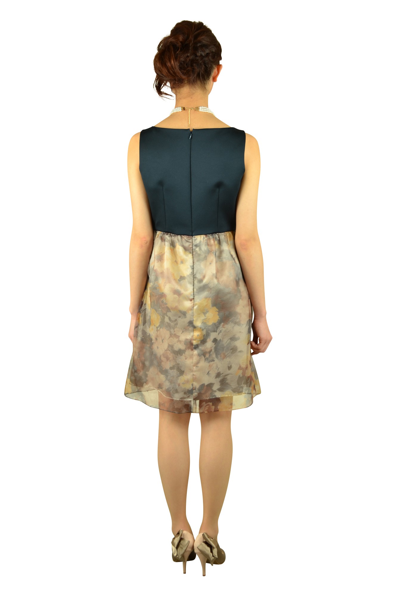 ネイビー&times;フラワードレス