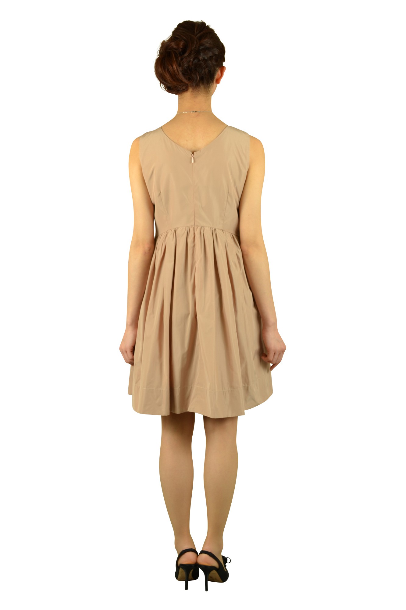 ビジュ付ベージュフレアドレス