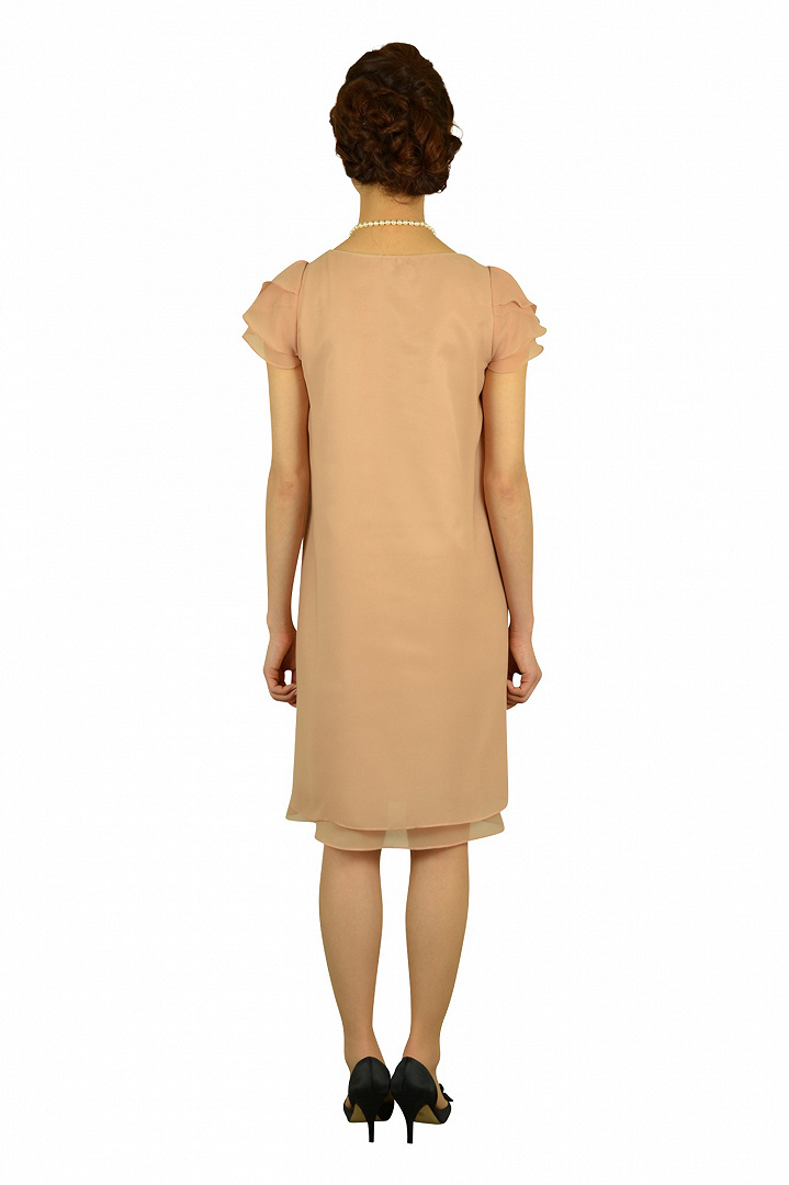 ピンクベージュゆったりドレス