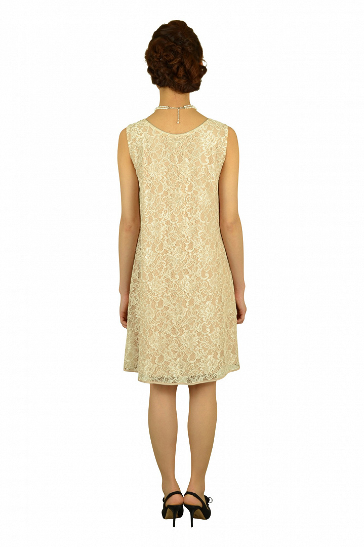 ピンクベージュ総レースドレス