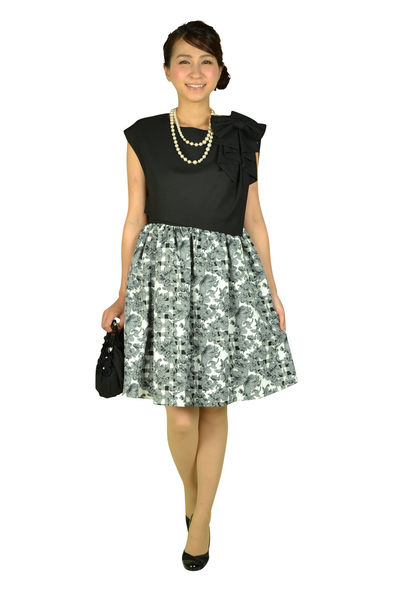 ロングパールクリスタルボールネックレス