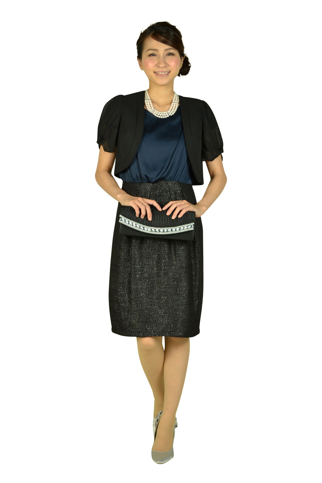 エレガントスクエアブラックバッグ