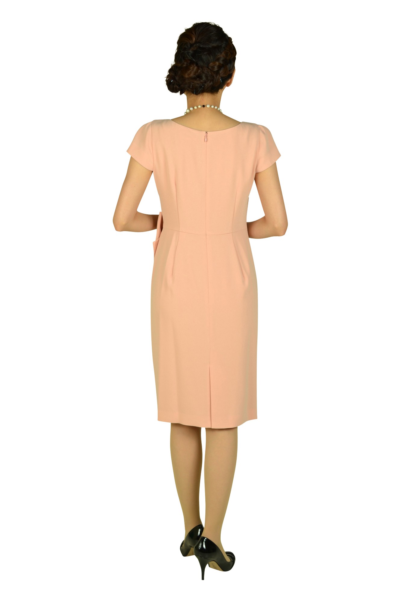 タック付シンプルピンクドレス