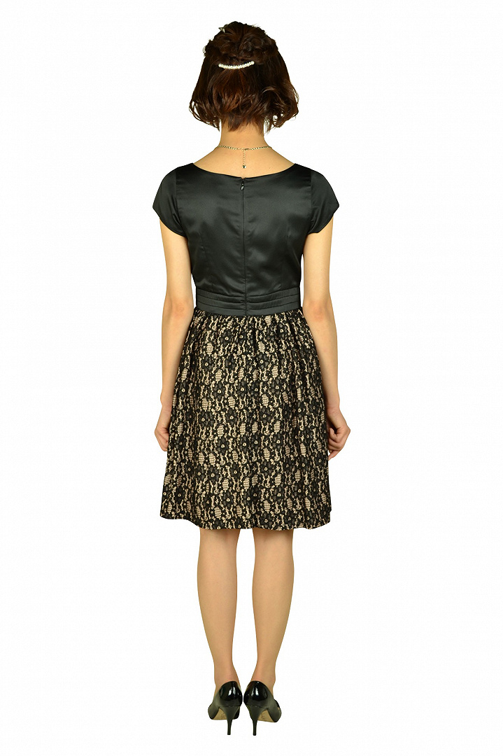 ミニ袖ブラックレースドレス