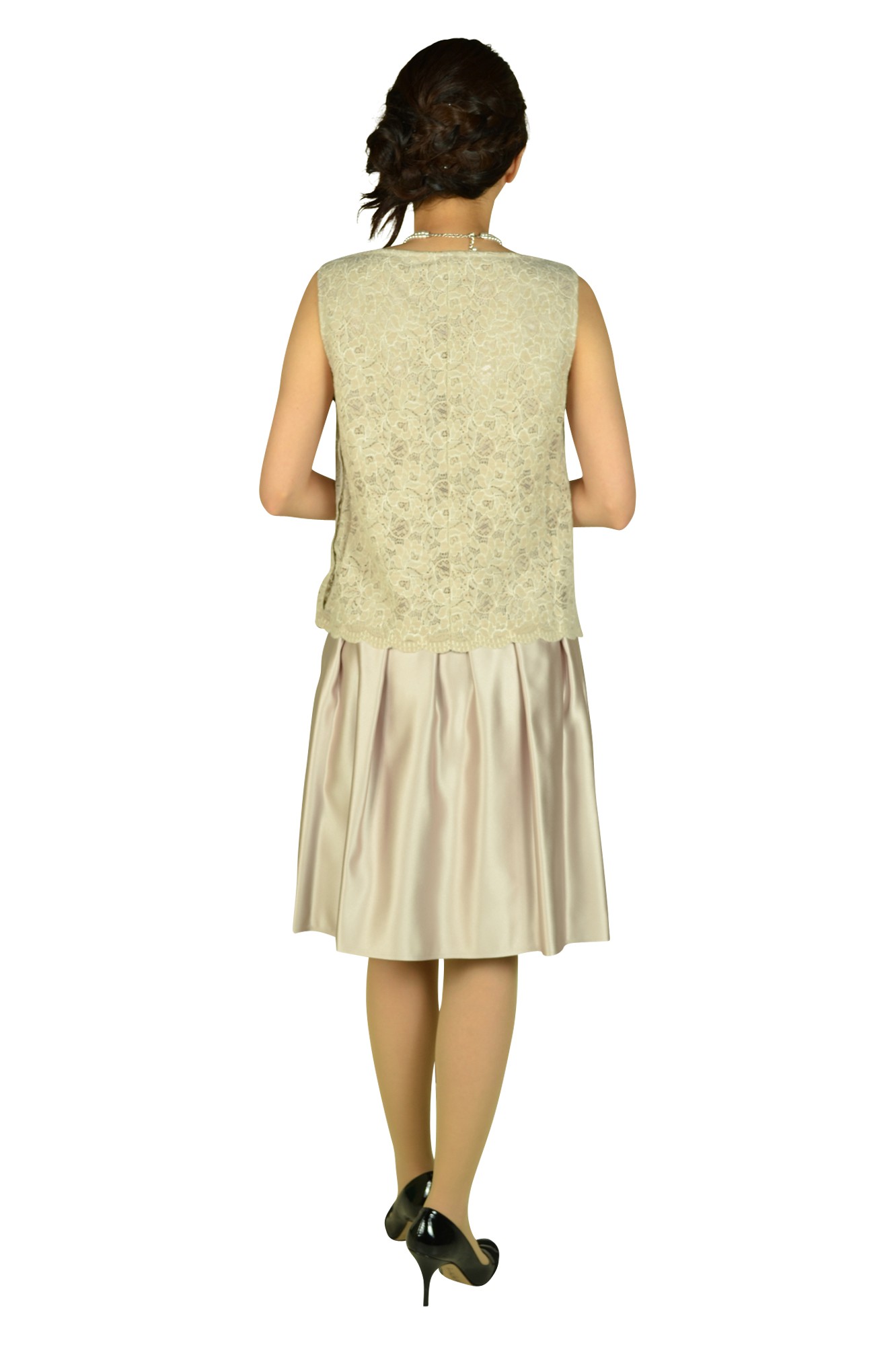 マットヘビ-ベージュサテンドレス