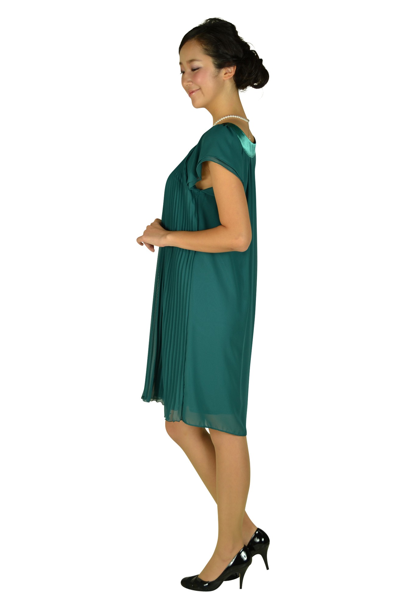 ゆったりプリーツグリーンドレス