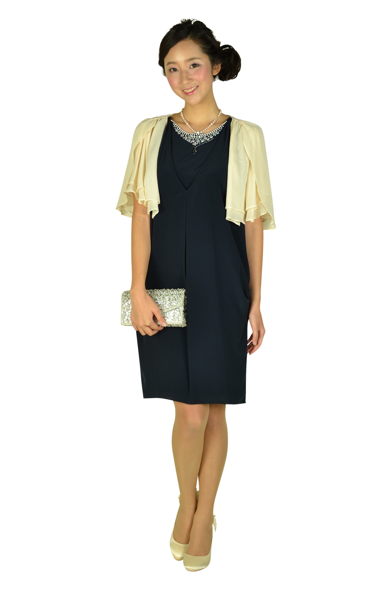 ネックレス風ビジュ付きネイビードレス