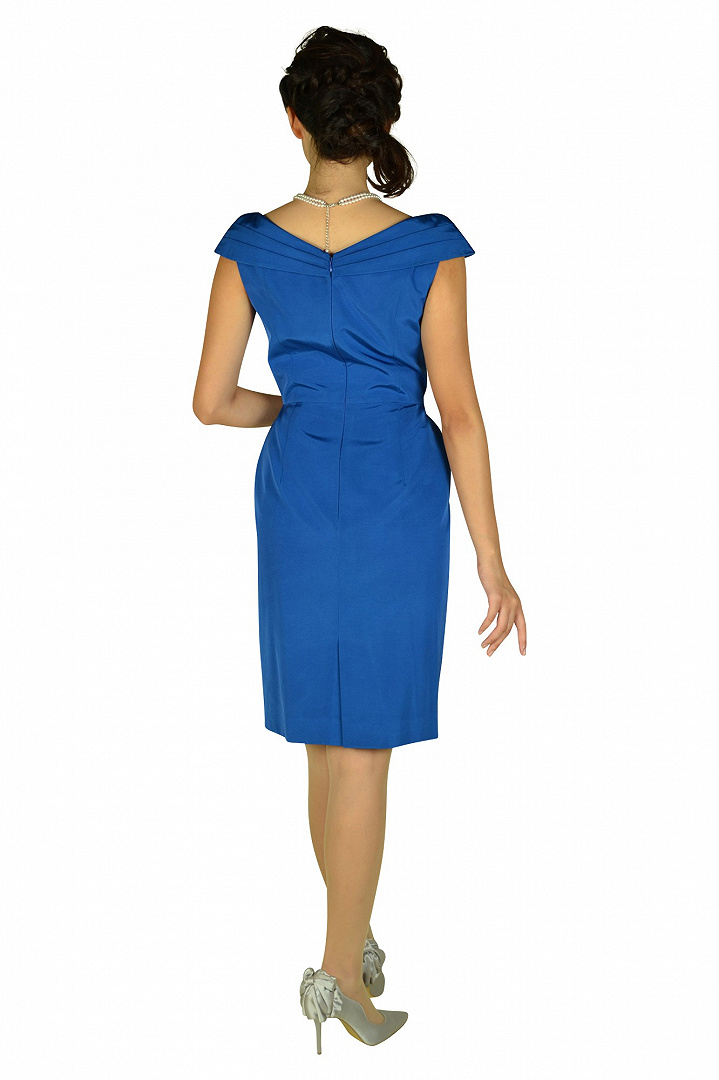 オフショルダーブルードレス