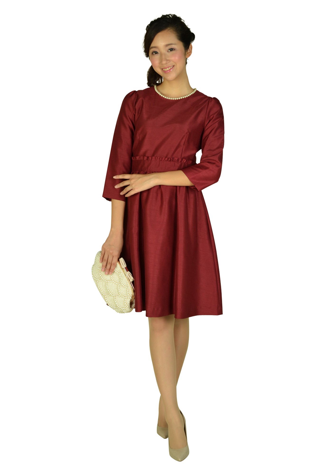 ネックレスなしで結婚式に 襟元ビジュー付きお呼ばれドレスがオススメ Gogo Wedding