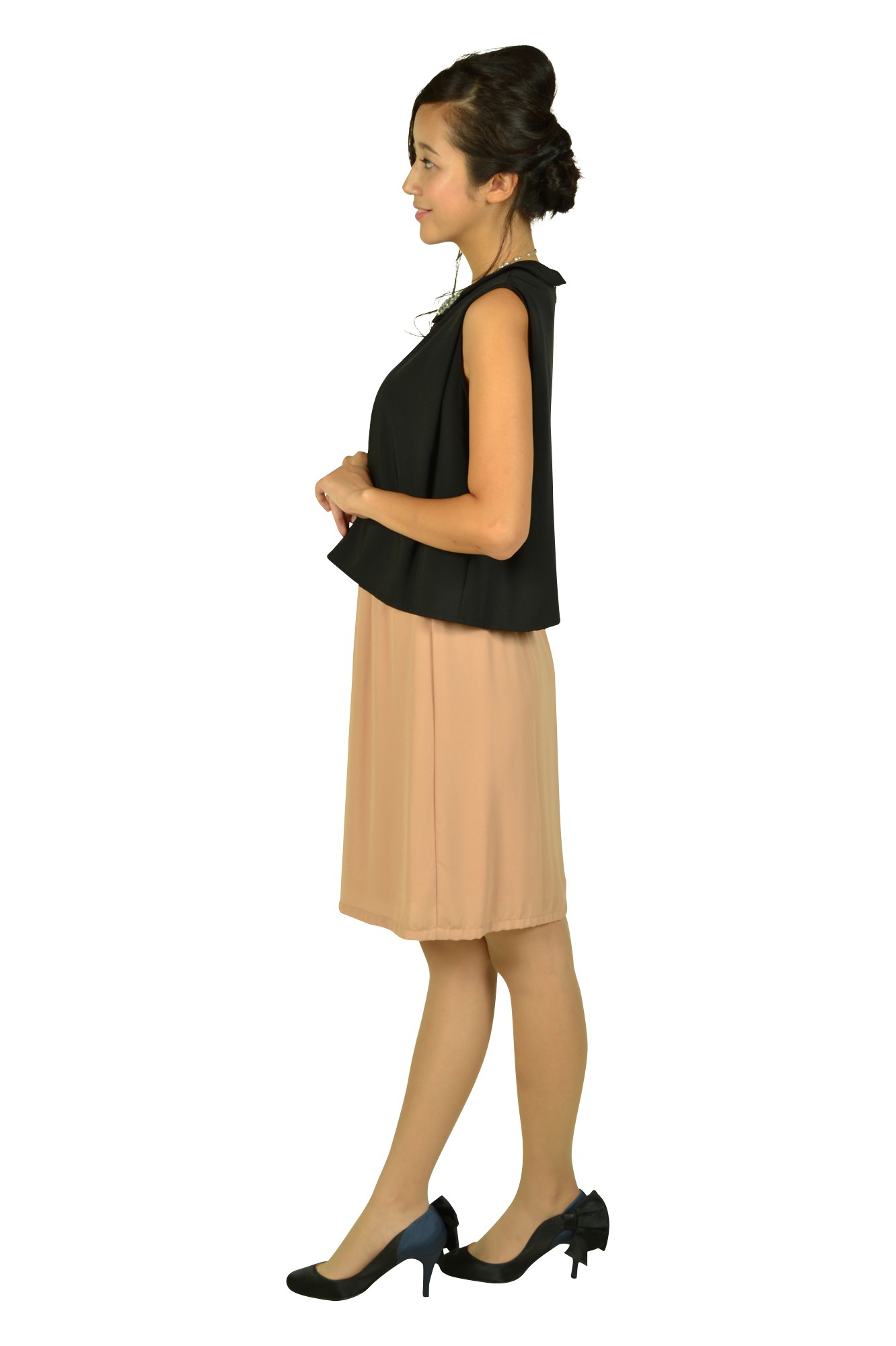 襟付きブラックバイカラードレス