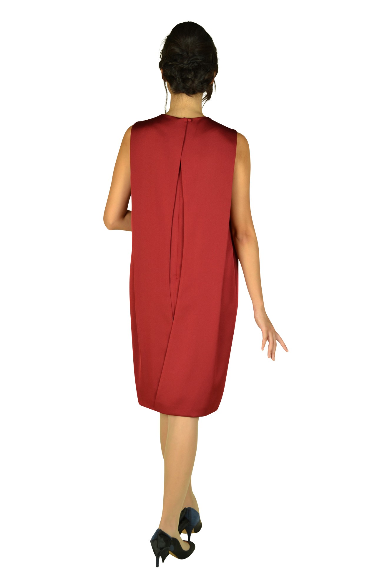 エレガントタックバーガンディードレス