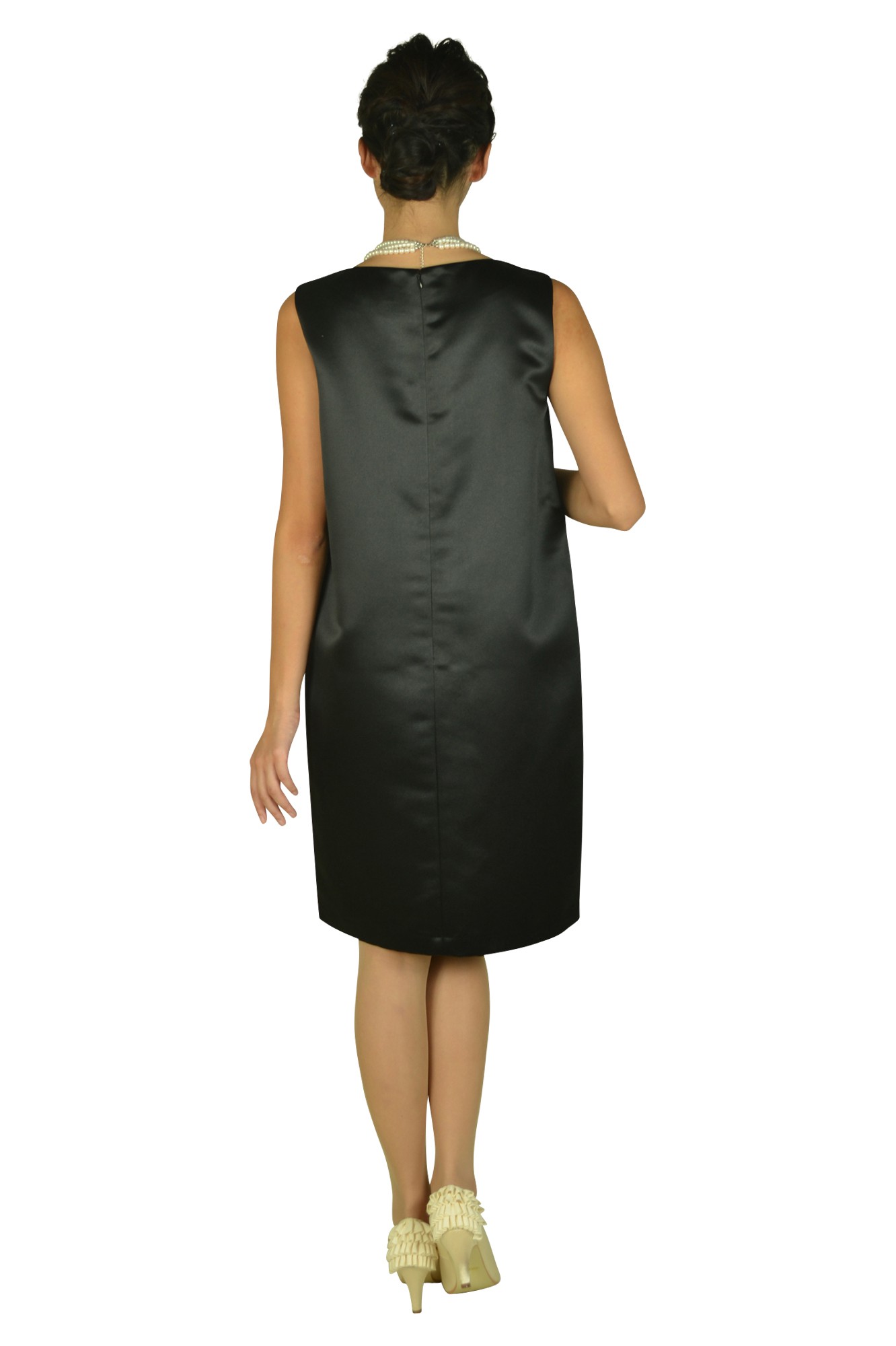 ゆったり光沢ブラックドレス