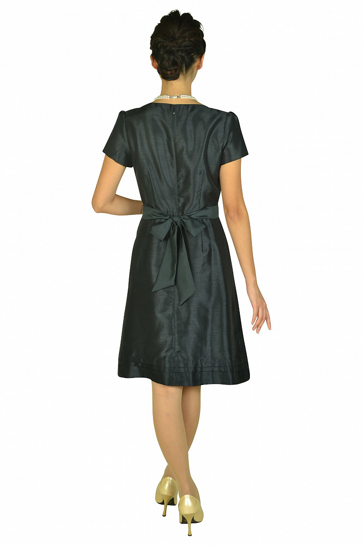 半袖シンプルシャンタンネイビードレス