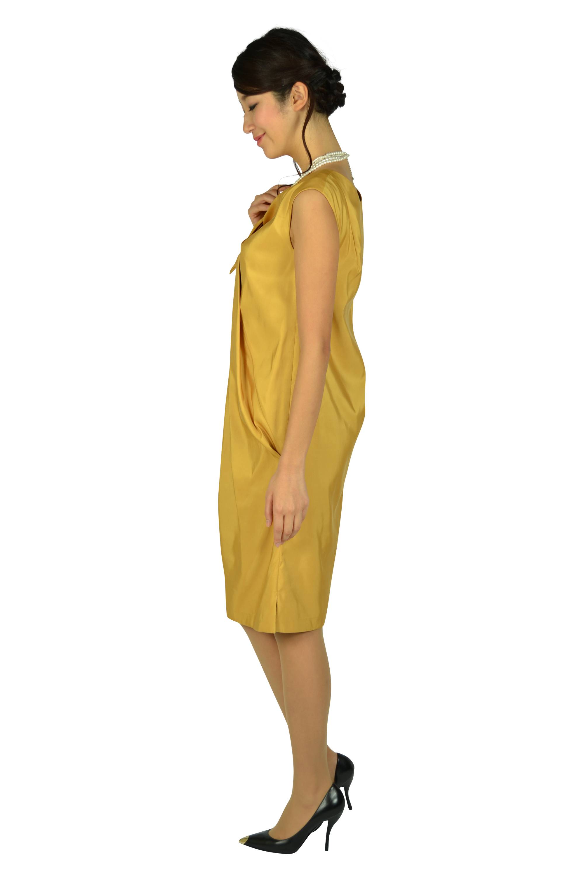 上品タックマスタードドレス