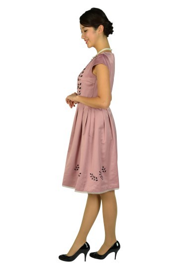 フラワーカット品ありピンクドレス