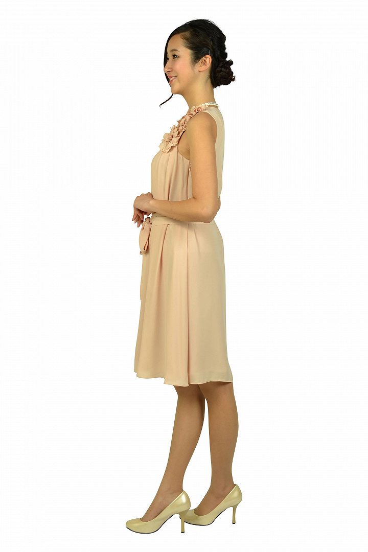 フラワーコサージュベージュドレス