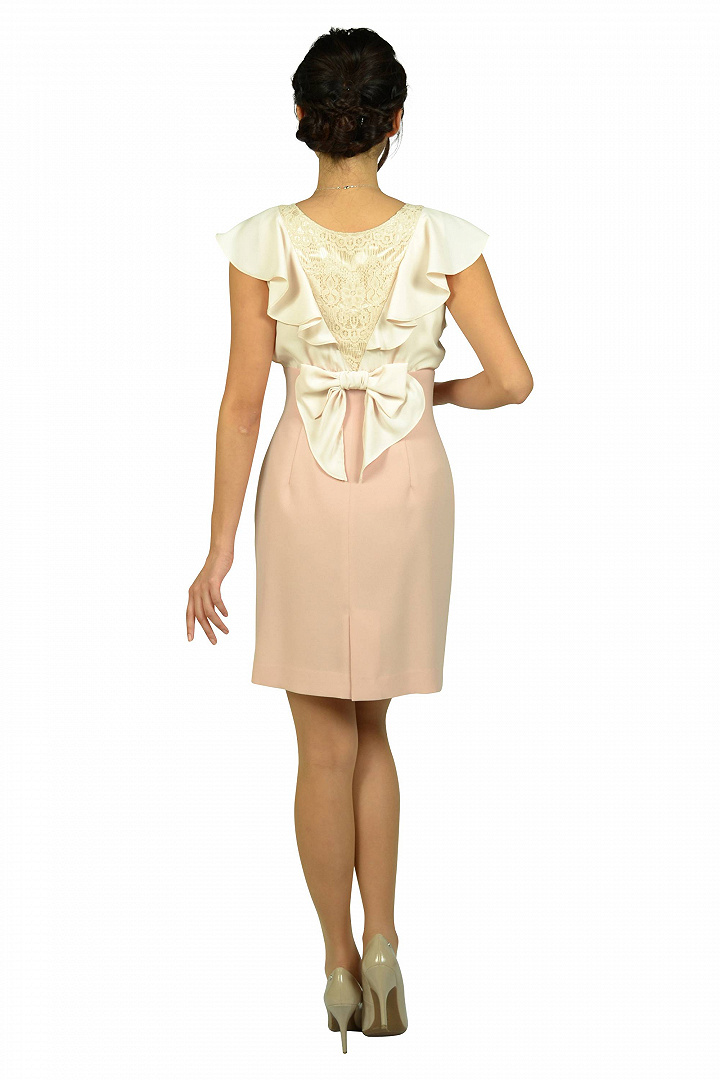 ビジュフリルタイトピンクドレス