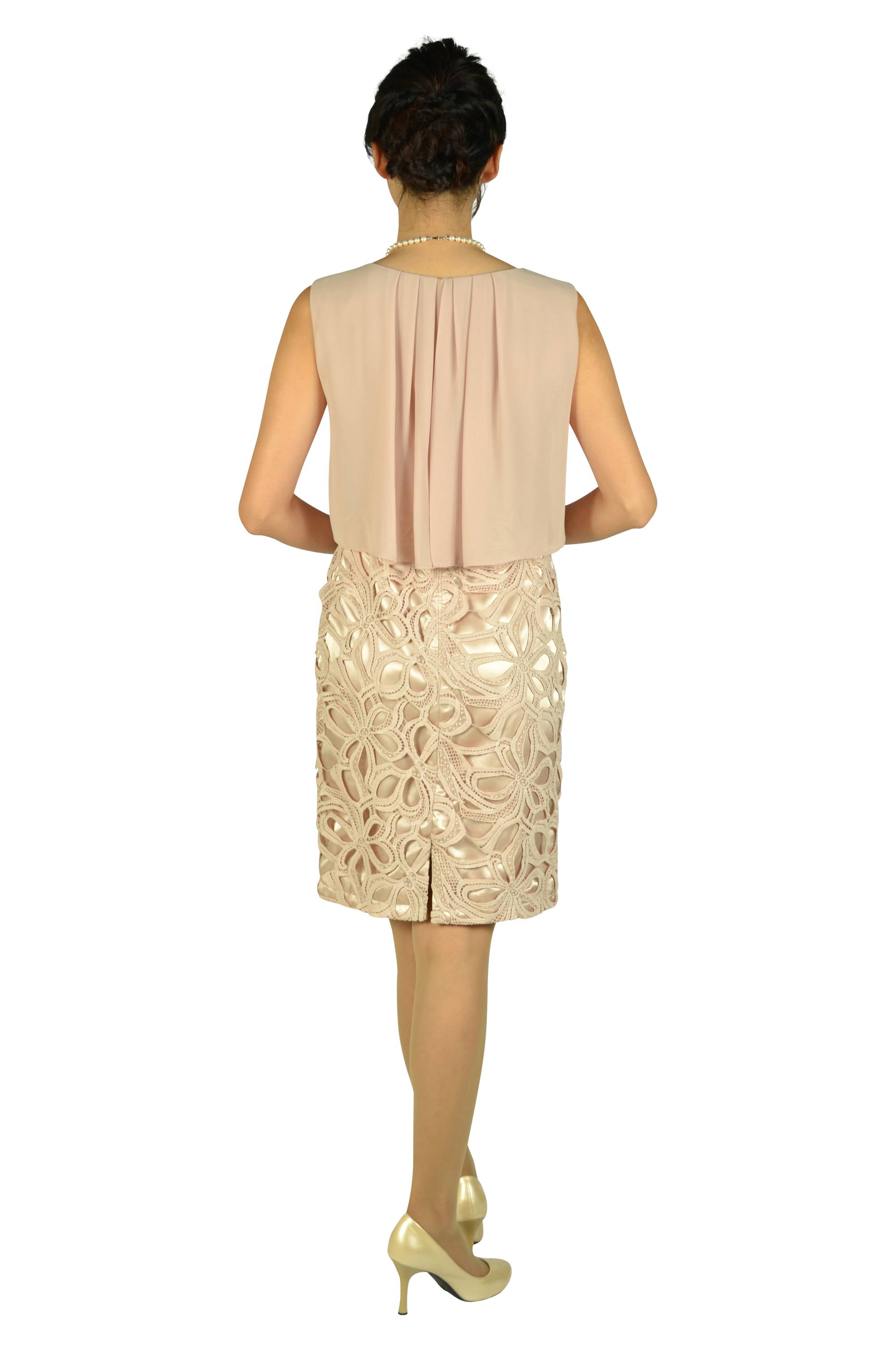 レーススカートピンクベージュドレス