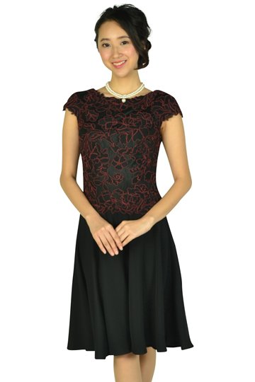 ボルドー刺繍ブラックドレス