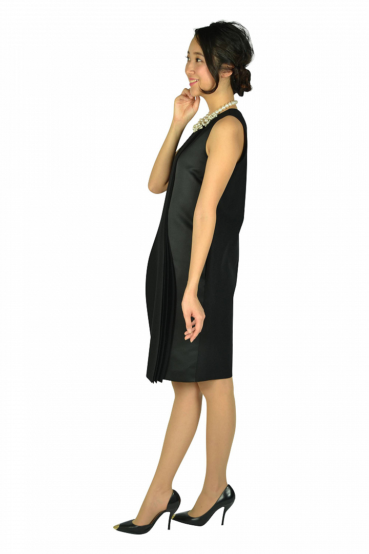 ハイデザインブラックドレス