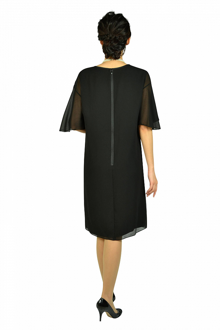 フレア袖花柄刺繍ブラックドレス