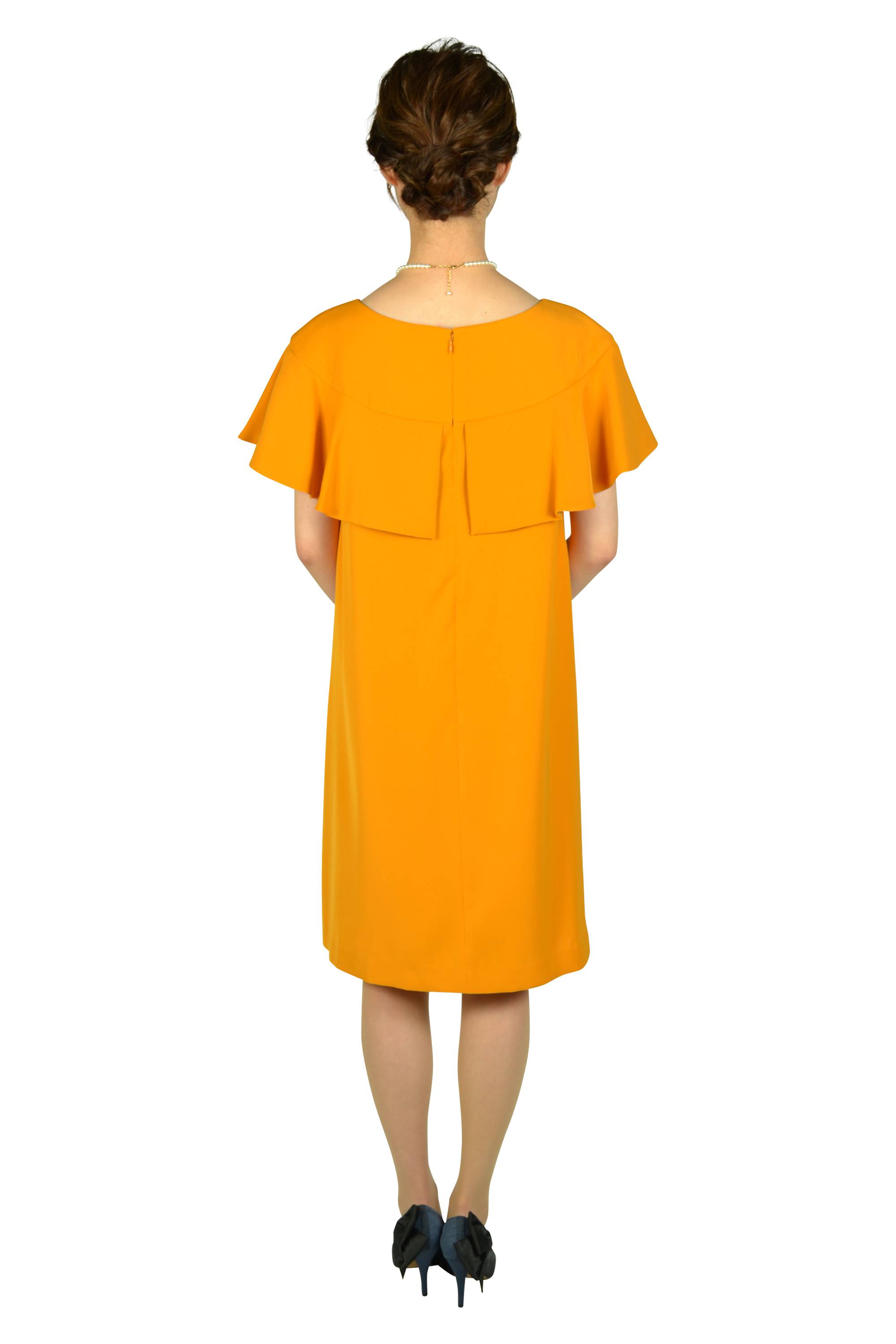 エレガントケープ袖マスタードドレス